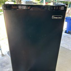 Mini Fridge 