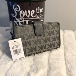 Michael Kors Jet Set Travel