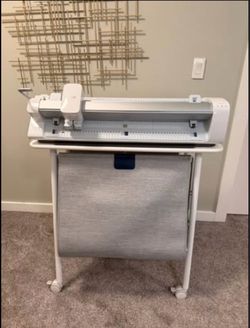 Cricut Venture + Official Docking Stand + Vinyl