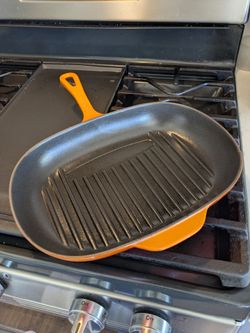 Le creuset oval 12"/ 32cm cast iron enamel skillet pan