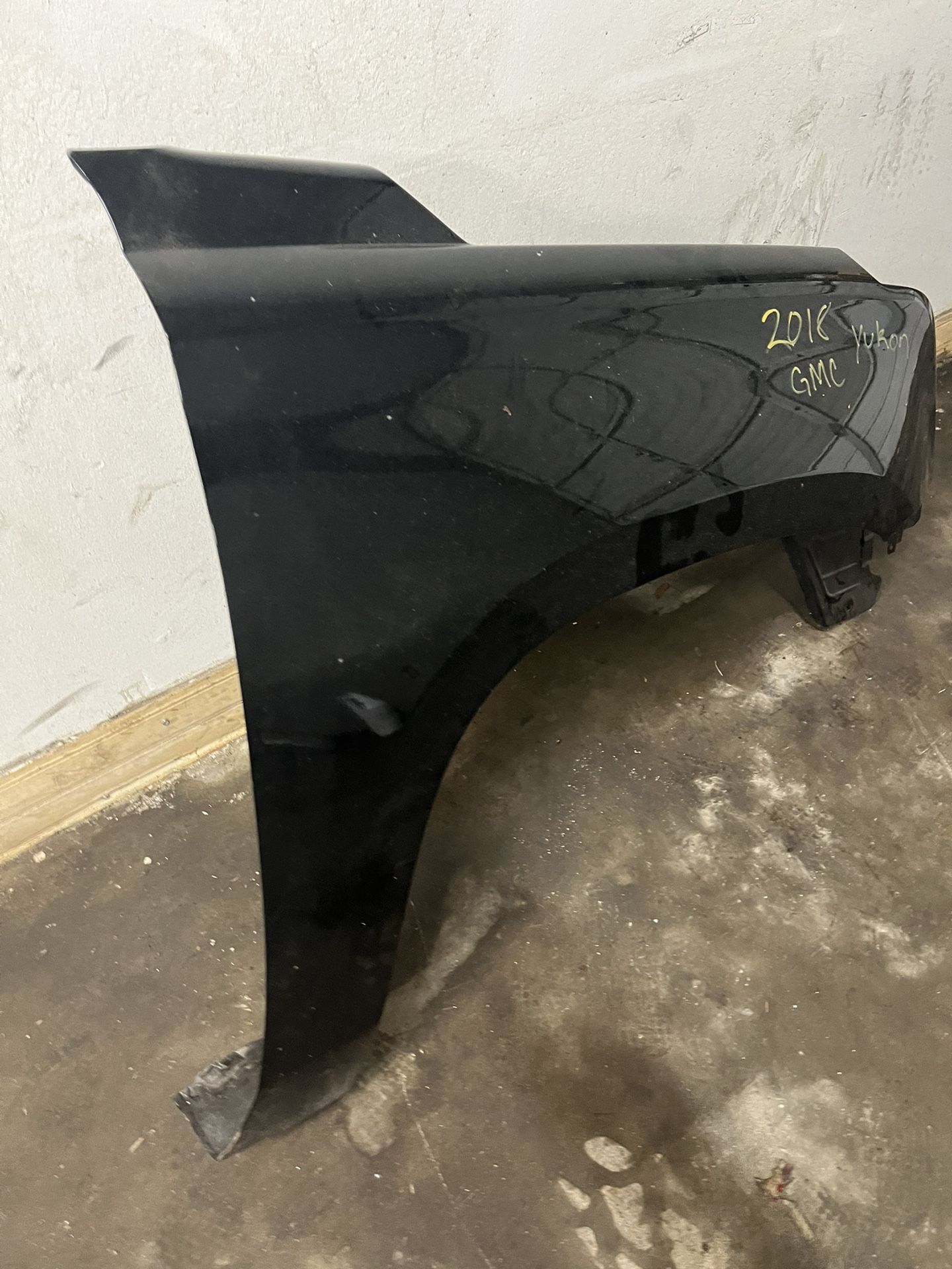 2015-2018 Gmc Yukon Passenger Fender Part 