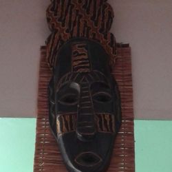 HANDCARVED WOODEN AFRICAN MASK