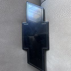 Silverado HD Grille Bow Tie