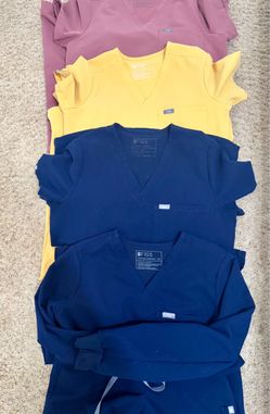 Women’s Figs Scrubs Top And Bottom