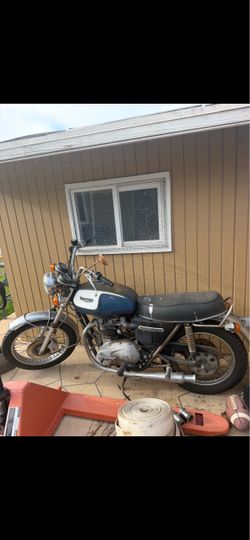 1972 TRIUMPH MOTORCYCLE