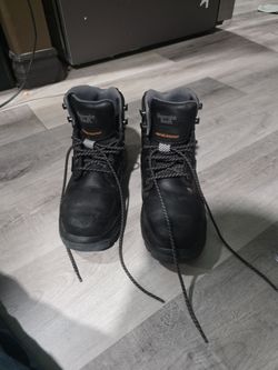 Steel toe boots