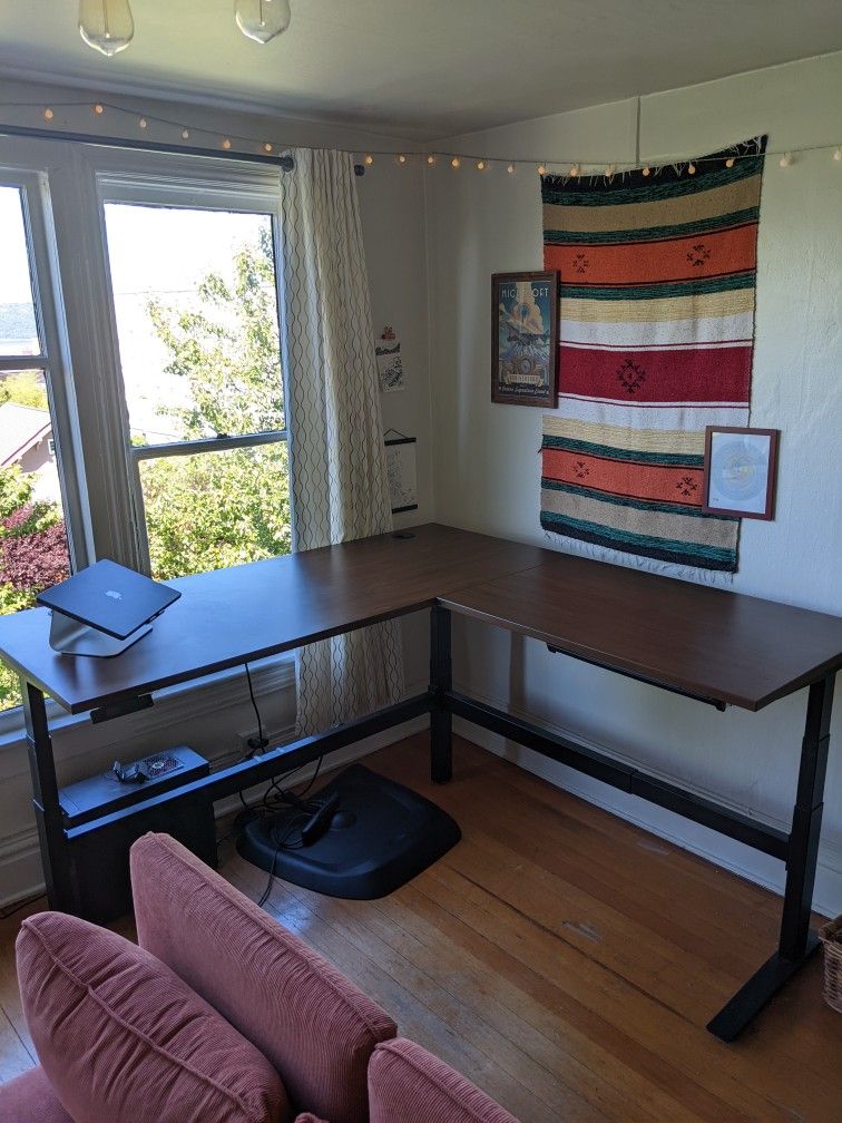 Jarvis L-Shaped Standing Desk (fully brand) In Dark Brown And Black