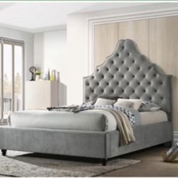 Cama Gris Calking Con Colchon.  Cali-King New Bed With Nice Mattress Sale…