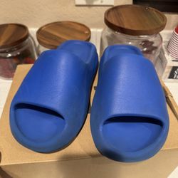 Yeezy Slides