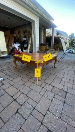 Solid wood coffee table 40”sq