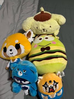 misc. sanrio plushies *read description*