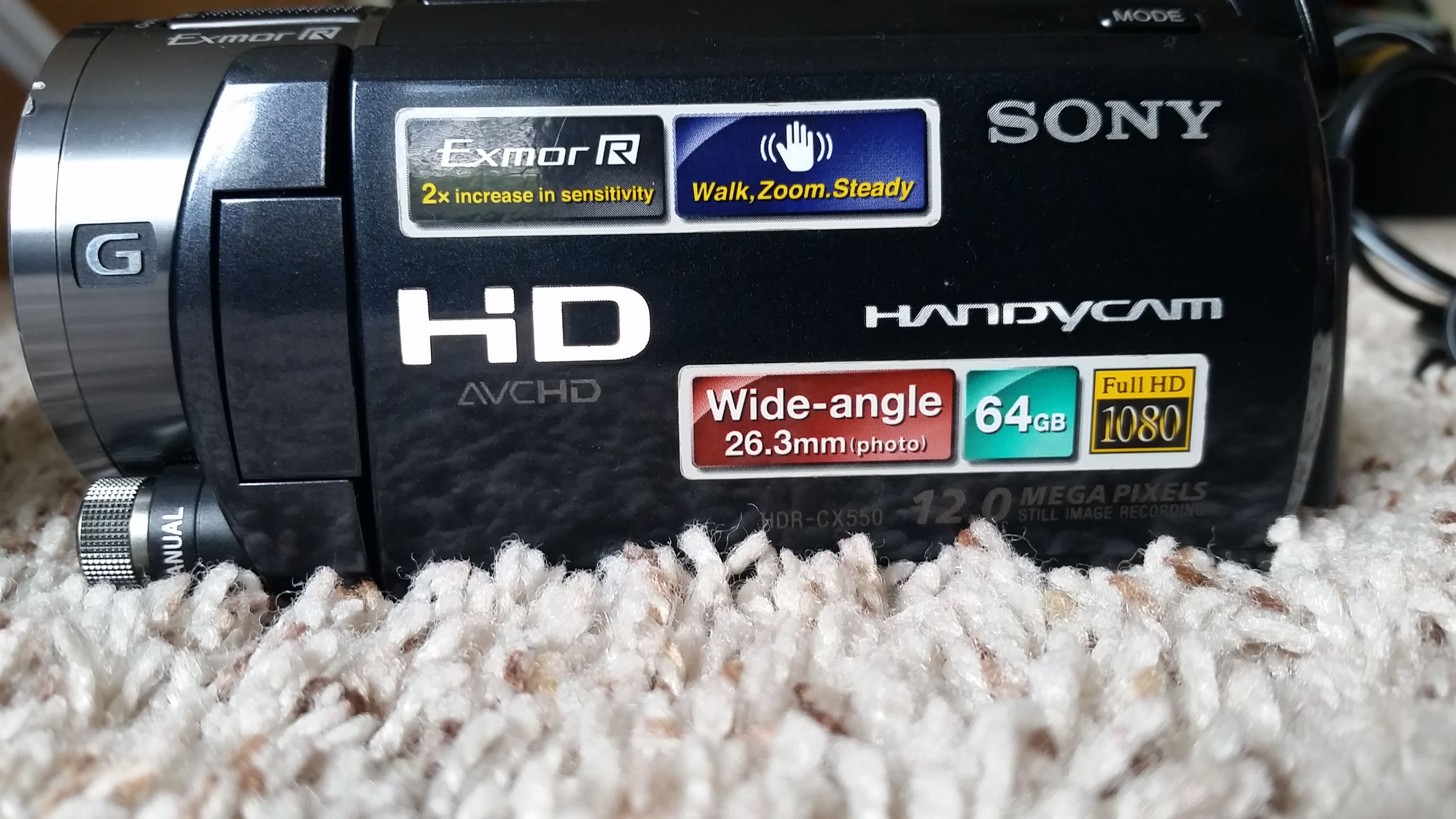 SONY HDR-CX 550 12.0 MEGA PIXELS