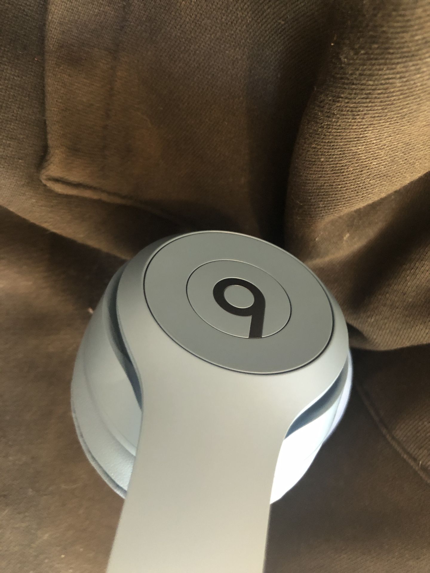 Beats Solo 4