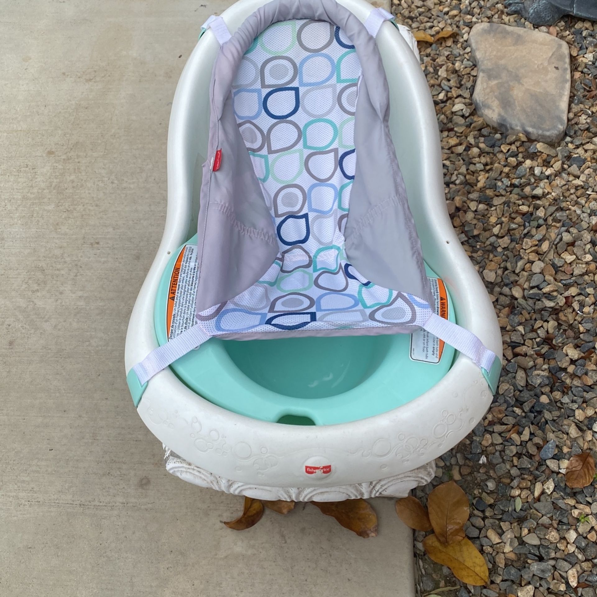 Infant Fisher-Price bathtub