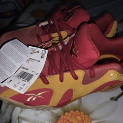 Reebok Hurrikaze X Looney Tunes II - Size 8