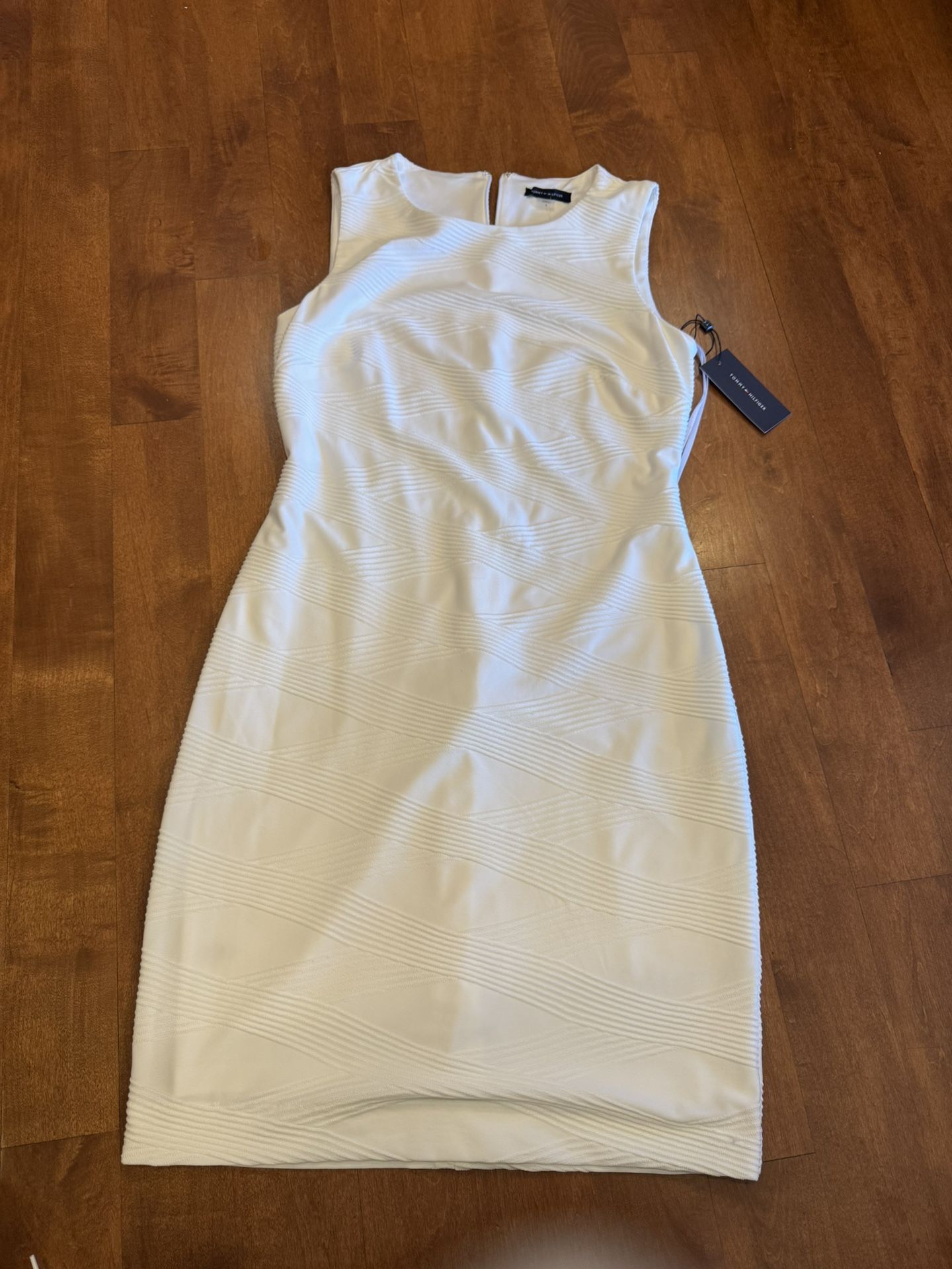 Woman’s new with tags, Tommy Hilfiger spring dress shipping available