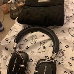 B&W Headphone  P7. First Generation 