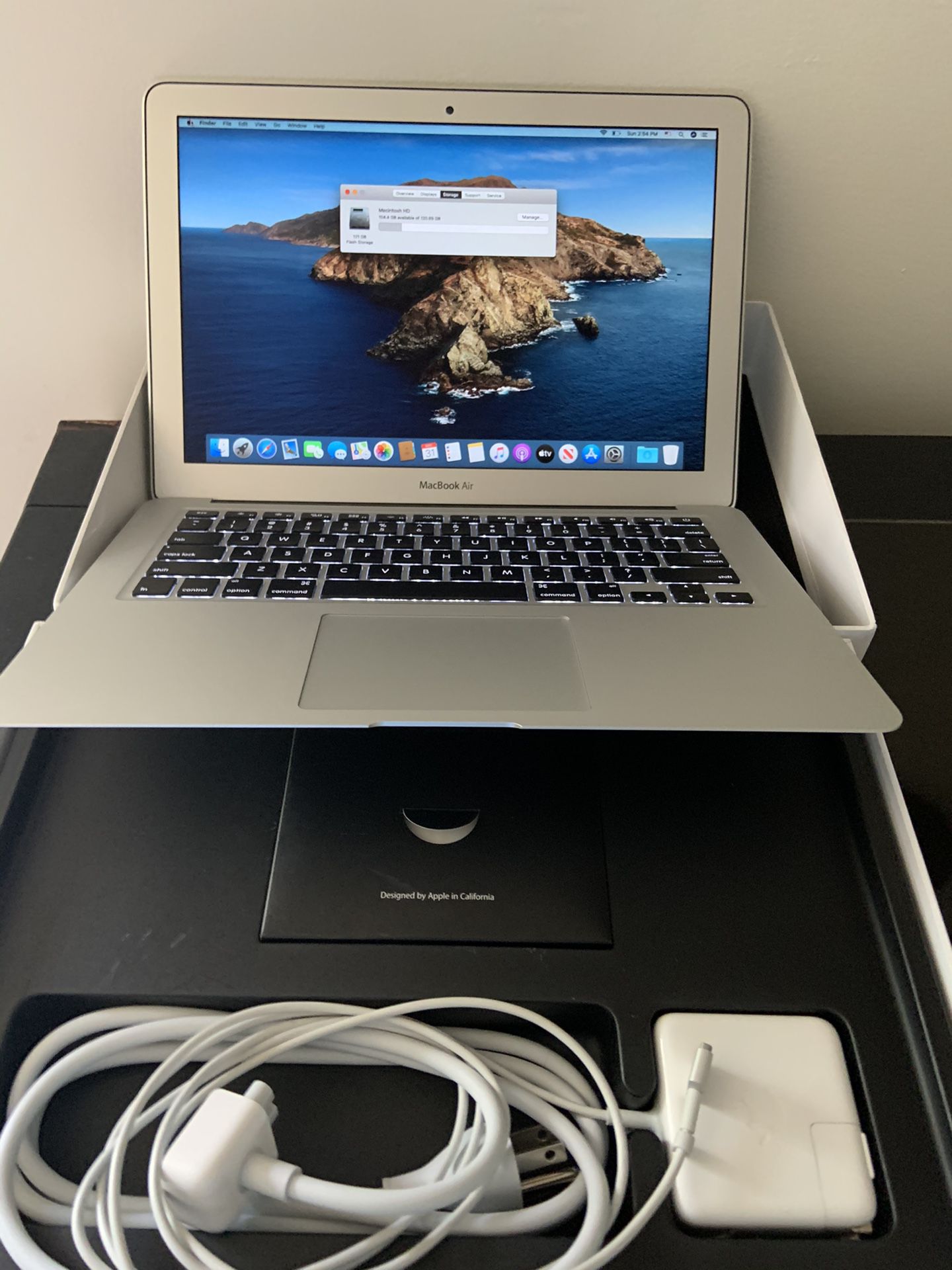 Almost new 2015 MacBook Air in perfect condition