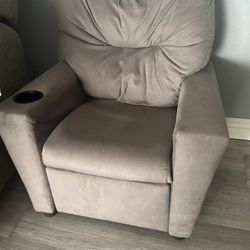 Small  Recliner 