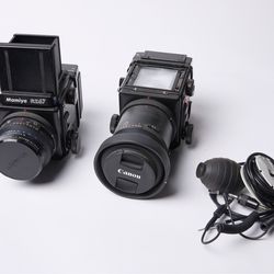 Mamiya rz67 medium format film camera with lenses and accessories