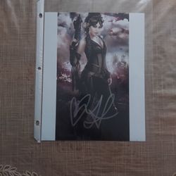 Vanessa Hodgens Signed Photo 