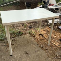 Table White 