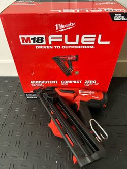 Milwaukee M18 FUEL 18-Volt Lithium-Ion Brushless Cordless Gen |I 15-Gauge Angled Finish Nailer (Tool-Only)
