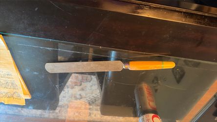 Vintage cake or icing spatula