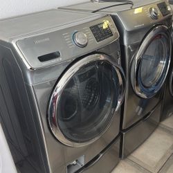 Frontload Washer And Gas Dryer 