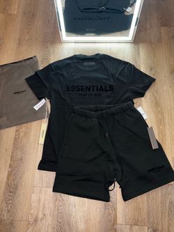 Essential set camisa y short