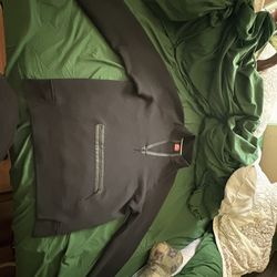 black Nike Men's Sportswear Tech Fleece 1/2-Zip Sweatshirt