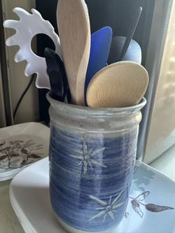 Clay Jar With Accessories 