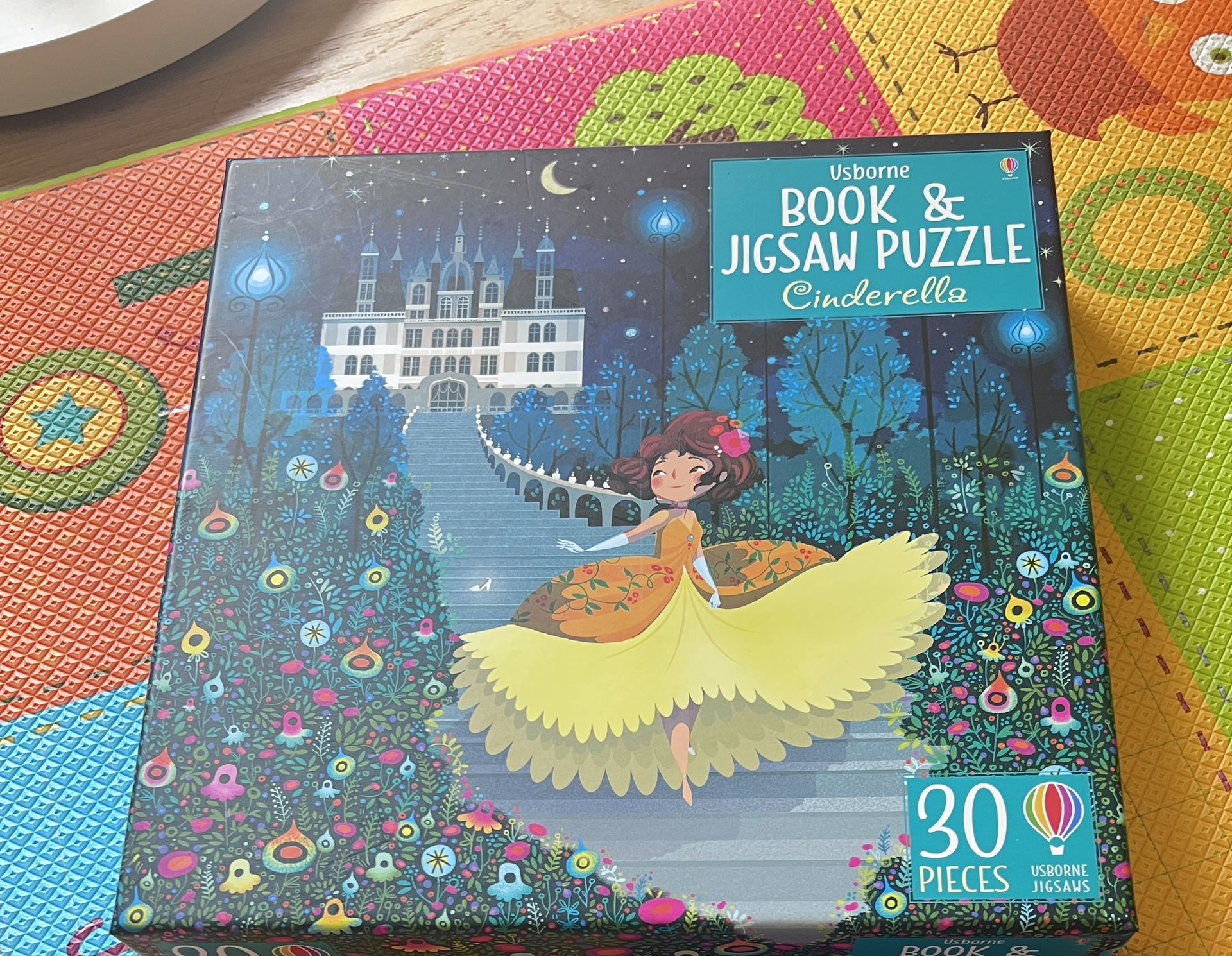 Usborne Book & Jigsaw Puzzle Cinderella - 3 FREE Peppa pig Magnetic Puzzles