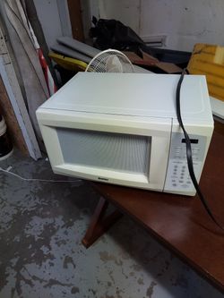 Microwave Works Good 30 Dollars 