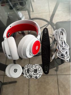 Steel Series Arctis Nova 7p Gaming Headset