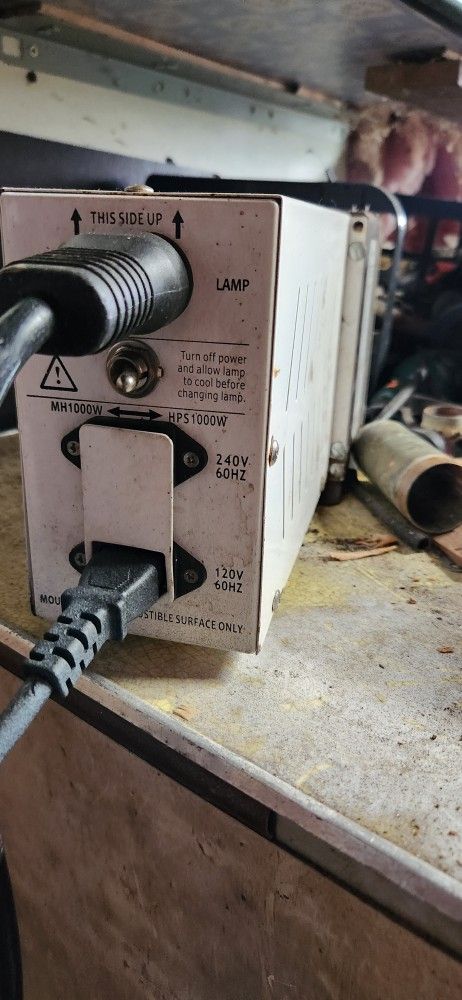 Grow Light Ballast With Light And Hood
