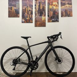 2025 Trek Domane AL 2 | 52CM | Road Bike