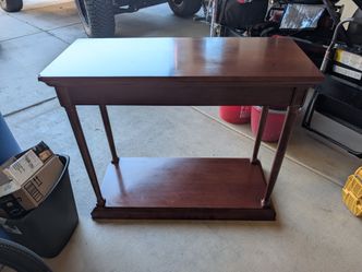 Accent table, cherry color