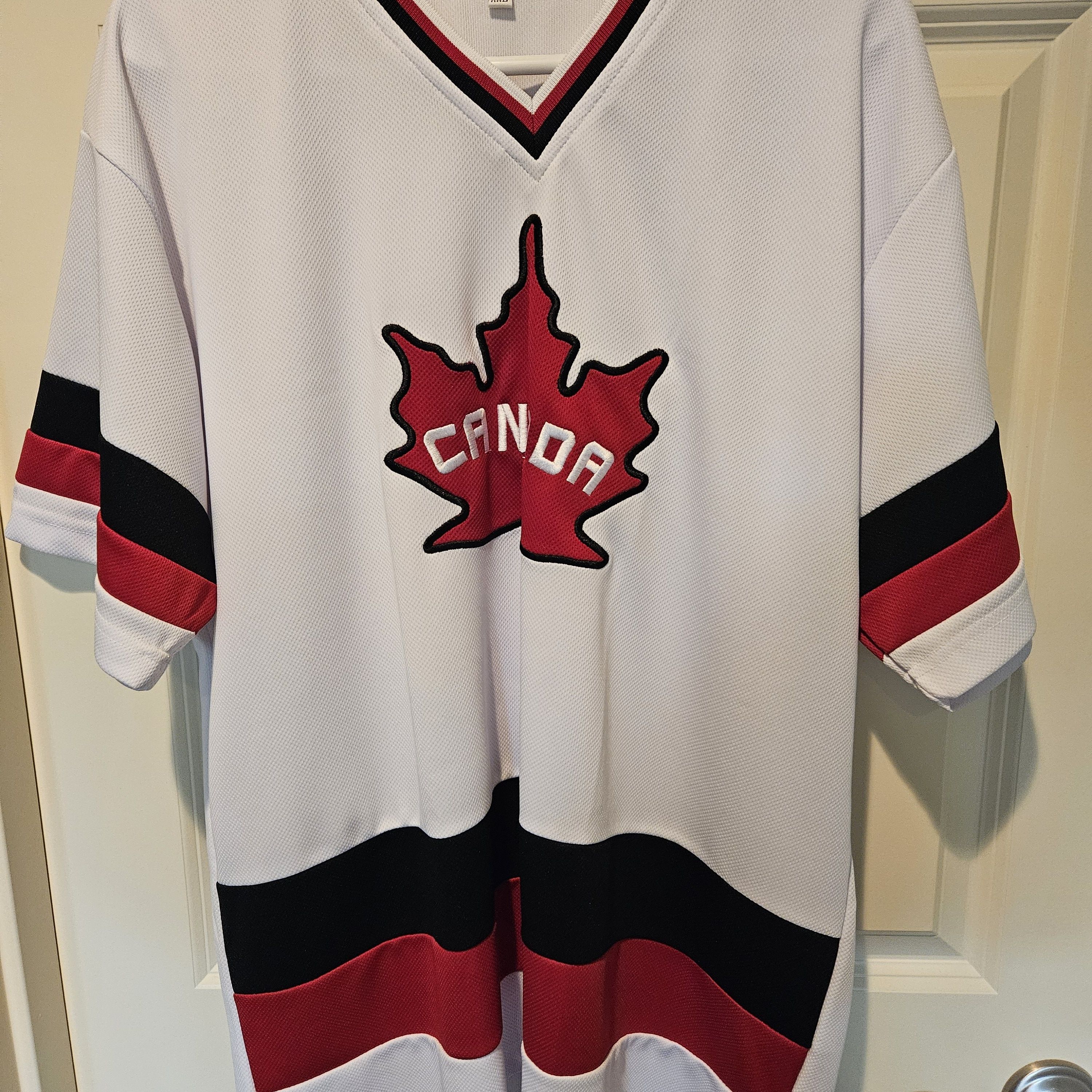 White Canada Hockey Jersey Red Maple Leaf