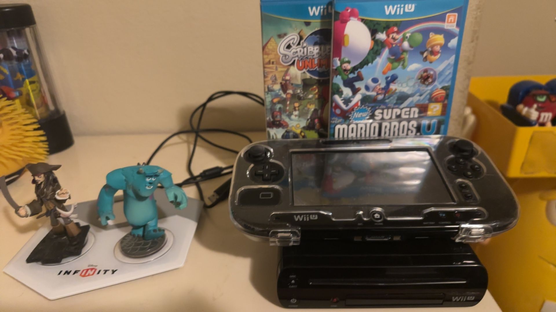 Nintendo Wii U + Extras