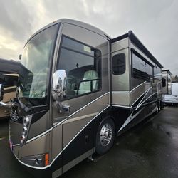 2015 Winnebago Tour 42HD Diesel Pusher 