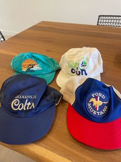 Lot of 4 vintage hats
