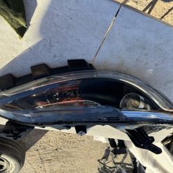 Chrysler 200 Right Headlight Oem