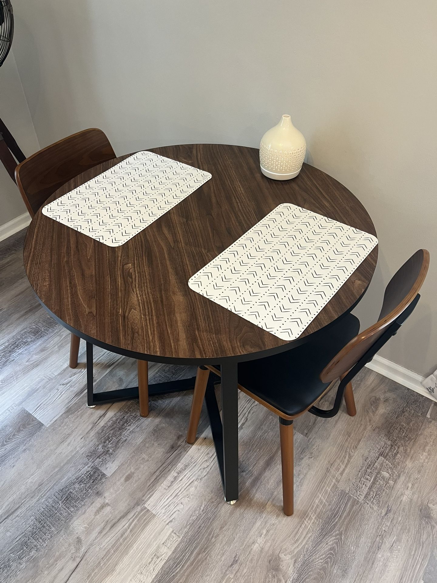 Mid century style DINING TABLE w CHAIRS
