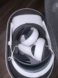 Meta quest oculus 2, with chargerpack