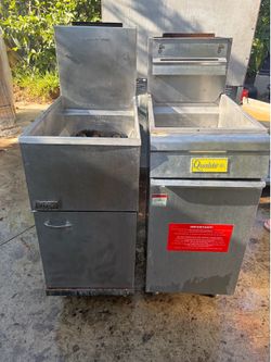 Commercial deep fryers