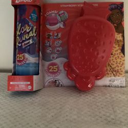 Barbie Color Reveal Strawberry
