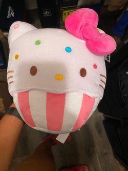 Cupcake Hello kitty plush