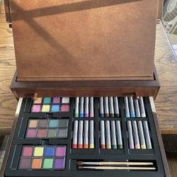 Art kit with case for drawing
