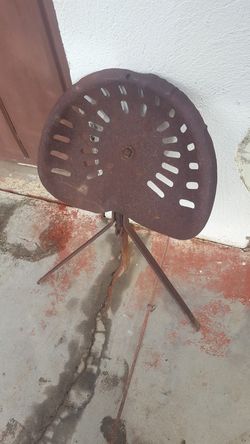 Horse drawn implement seat